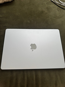 MacBook Air M4 15.3 16 ГБ 256 ГБ Silver (4 фото из 4)