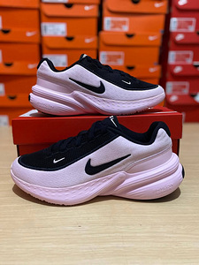 Женские кроссовки Nike Black Rose (37) (1 фото из 3)