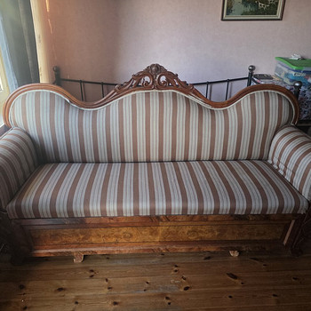 100 aastat vana diivan
