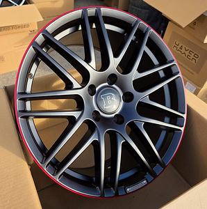R20 veljed MB 5x130 MB G Class Half Matt+Red Lip (BRABUS) (2 foto / 4)