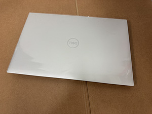 Dell XPS 17 9700 (2 фото из 5)