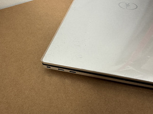 Dell XPS 17 9700 (4 фото из 5)