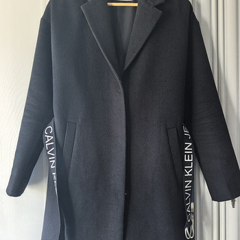 Чёрное пальто Calvin Klein