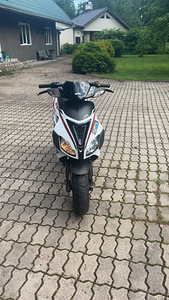Aprillia SR50R (2 фото из 5)