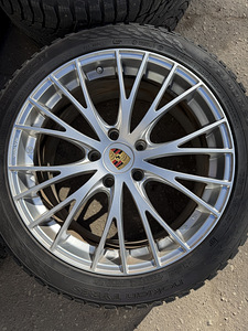 20" диски Porsche Panamera 5x130 + шипованные шины 9мм (1 фото из 8)