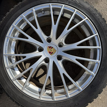 20" диски Porsche Panamera 5x130 + шипованные шины 9мм