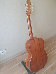 Yamaha CG-131S + Amada Strunal 770 (3 фото из 4)
