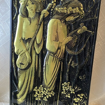 Dekoratiivne pannoo „Meloodia“ (22,5 × 42 cm).