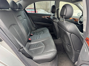 MERCEDES-BENZ E 320 CDI (8 фото из 8)