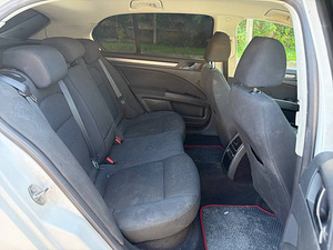 SKODA SUPERB (8 foto / 8)