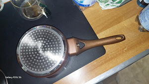 Новый, кастрюля с ручкой, но без упаковки (2 фото из 2)
