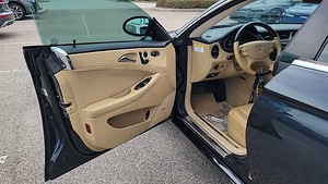 Бежевый интерьер CLS W219 (1 фото из 2)