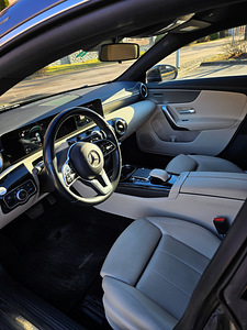 Mercedes-Benz CLA 220 2.0 140kW (9 фото из 10)