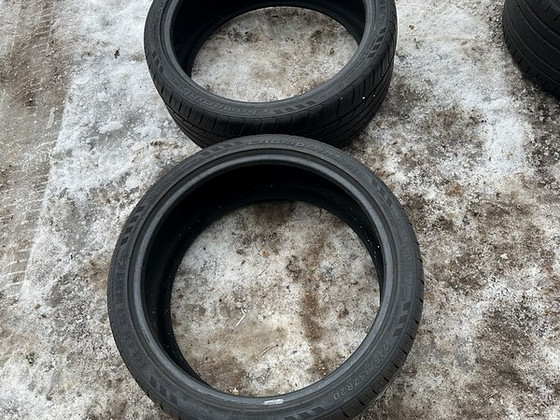Зимние шины 245/45R20