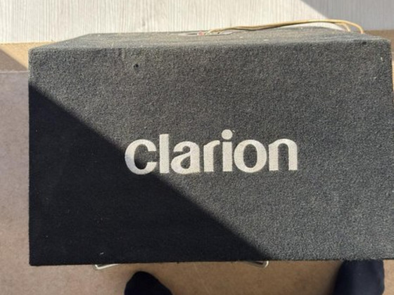 Clarion auto subwoofer