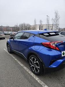 Toyota ch-r (7 фото из 7)