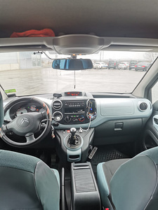 CITROEN BERLINGO N1 1.6, 68 кВт, 2015 (12 фото из 14)