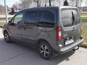 CITROEN BERLINGO N1 1.6, 68 кВт, 2015 (3 фото из 14)