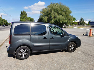 CITROEN BERLINGO N1 1.6, 68 кВт, 2015 (5 фото из 14)