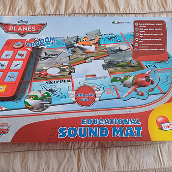 Cars Planes helidega mängumatt