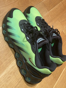 Nike Air Max Dn8 Black Green Strike Мужские (3 фото из 3)