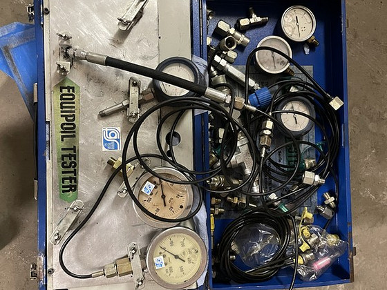 EquipOil Tester.