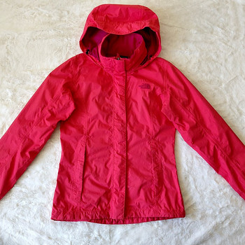 Легкая весенне-осенняя куртка The North Face XS, очень хорош