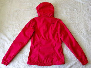 Легкая весенне-осенняя куртка The North Face XS, очень хорош (3 фото из 6)