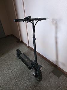 Электросамокат EMG Velociptor ES 110 OR (4 фото из 9)