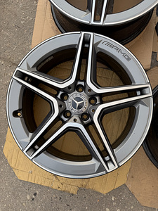 19" Mercedes-Benz AMG originaalveljed 5x112 (ühelaiad) (4 foto / 9)