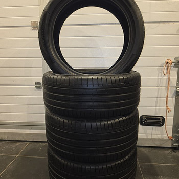 Pirelli P Zero Run Flat 275/40 R21, 315/35 R21