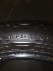 Pirelli P Zero Run Flat 275/40 R21, 315/35 R21 (8 foto / 8)