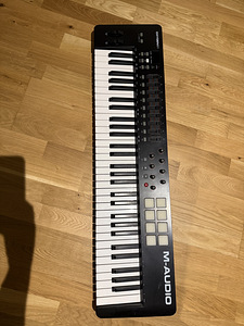 M-audio OXYGEN61 (1 foto / 2)