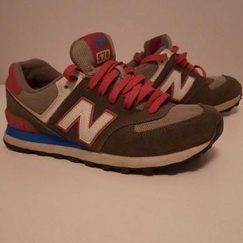 Продаю женские кроссовки New Balance