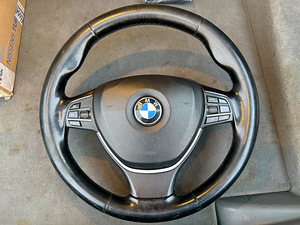 Руль BMW f01/f02 (1 фото из 2)