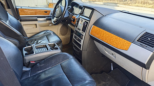 Chrysler grand vojager 2.8 varuosadeks (8 foto / 9)
