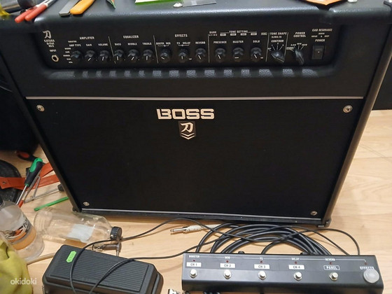 Boss katana artist mk2 + footswitch