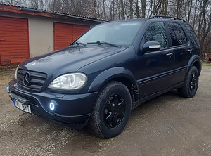 MERCEDES BENZ ML 400CDI (3 фото из 10)