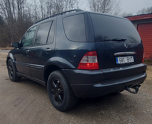 MERCEDES BENZ ML 400CDI (4 фото из 10)