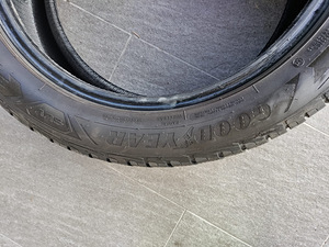 Goodyear lamellrehvid 4tk (235/50/R19) - Muster 4-5mm (3 foto / 3)