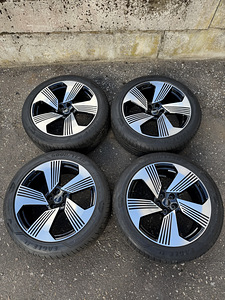 21" оригинальные диски Audi 5x112 + летние шины 265/45/21 (2 фото из 10)