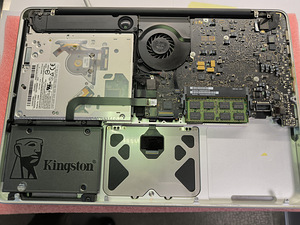 MacBook Pro 13" Mid-2010 (3 фото из 8)