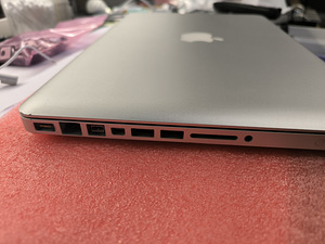 MacBook Pro 13" Mid-2010 (7 фото из 8)