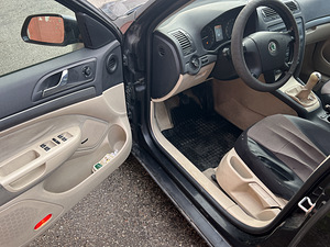 Autorent Škoda Oktavia (6 фото из 9)