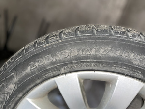 Диски BMW с шинами 225/55 R17 (2 фото из 2)