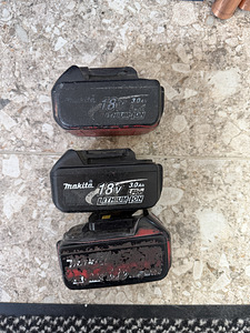 Аккумулятор Makita (1 фото из 1)