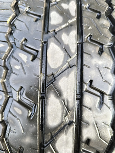 265/65 R 17 ЛЕТНЯЯ ШИНА BRIDGESTONE (2 фото из 7)