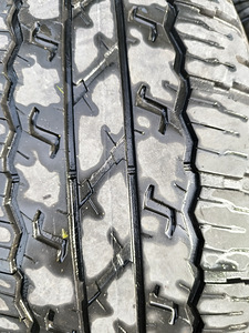 265/65 R 17 ЛЕТНЯЯ ШИНА BRIDGESTONE (3 фото из 7)