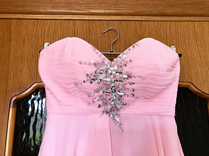 Праздничное платье бандо брэнда Chic femme (2 фото из 10)