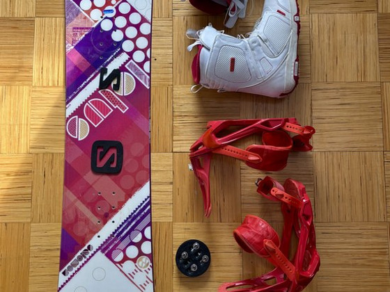 Сноуборд Salomon + крепления + ботинки Salomon состояние 4+
